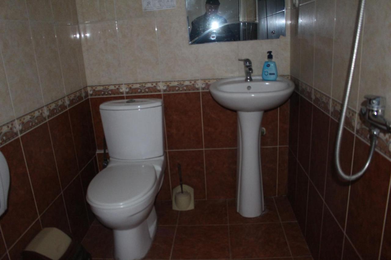 Hotel 21 На Удачу Rustavi  Exterior foto
